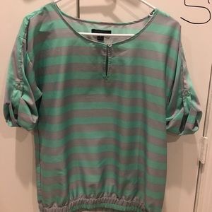 Women’s casual office attire.